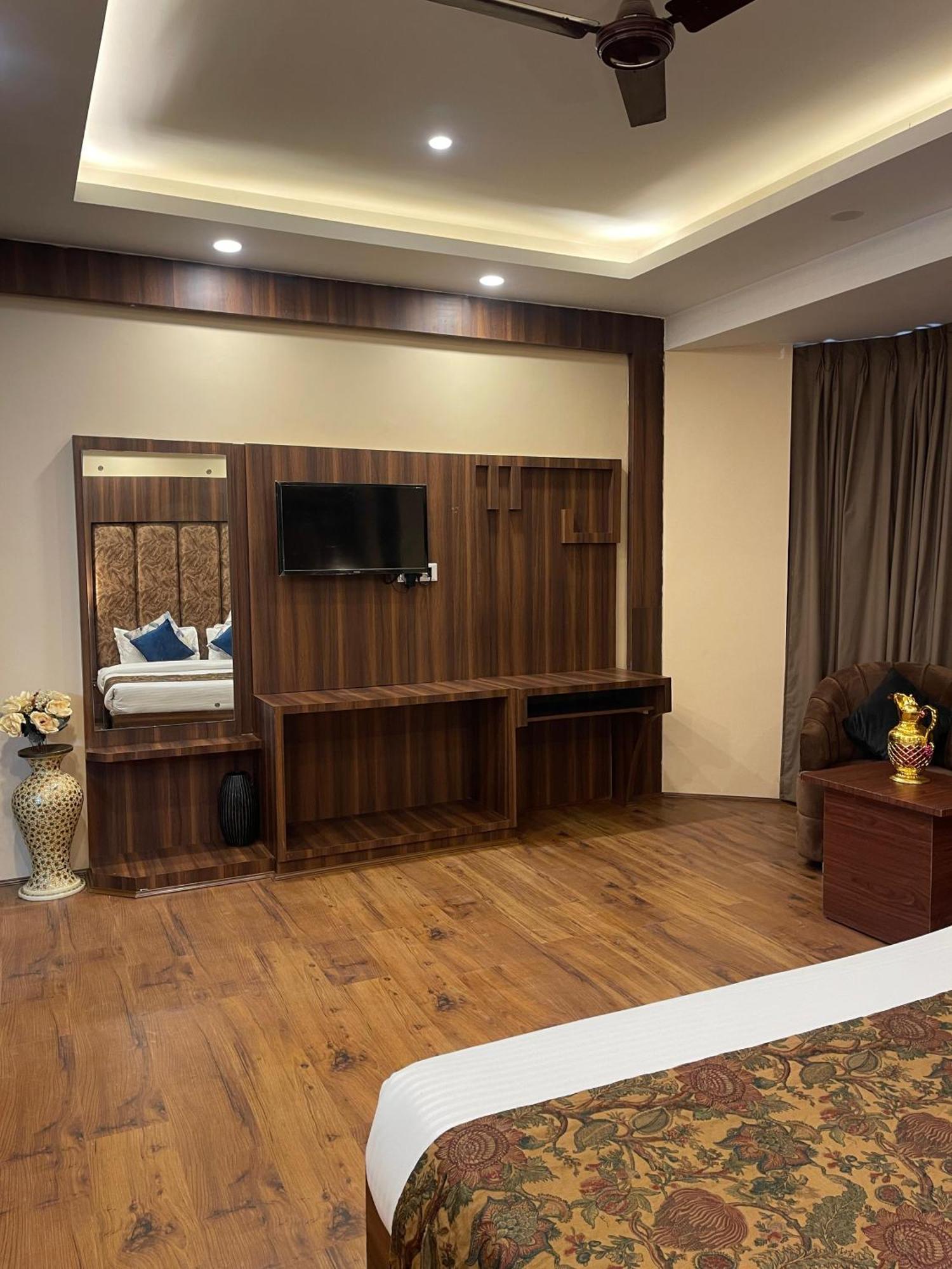 Hotel Zoon Dabb Srinagar Airport Kashmir Exterior foto