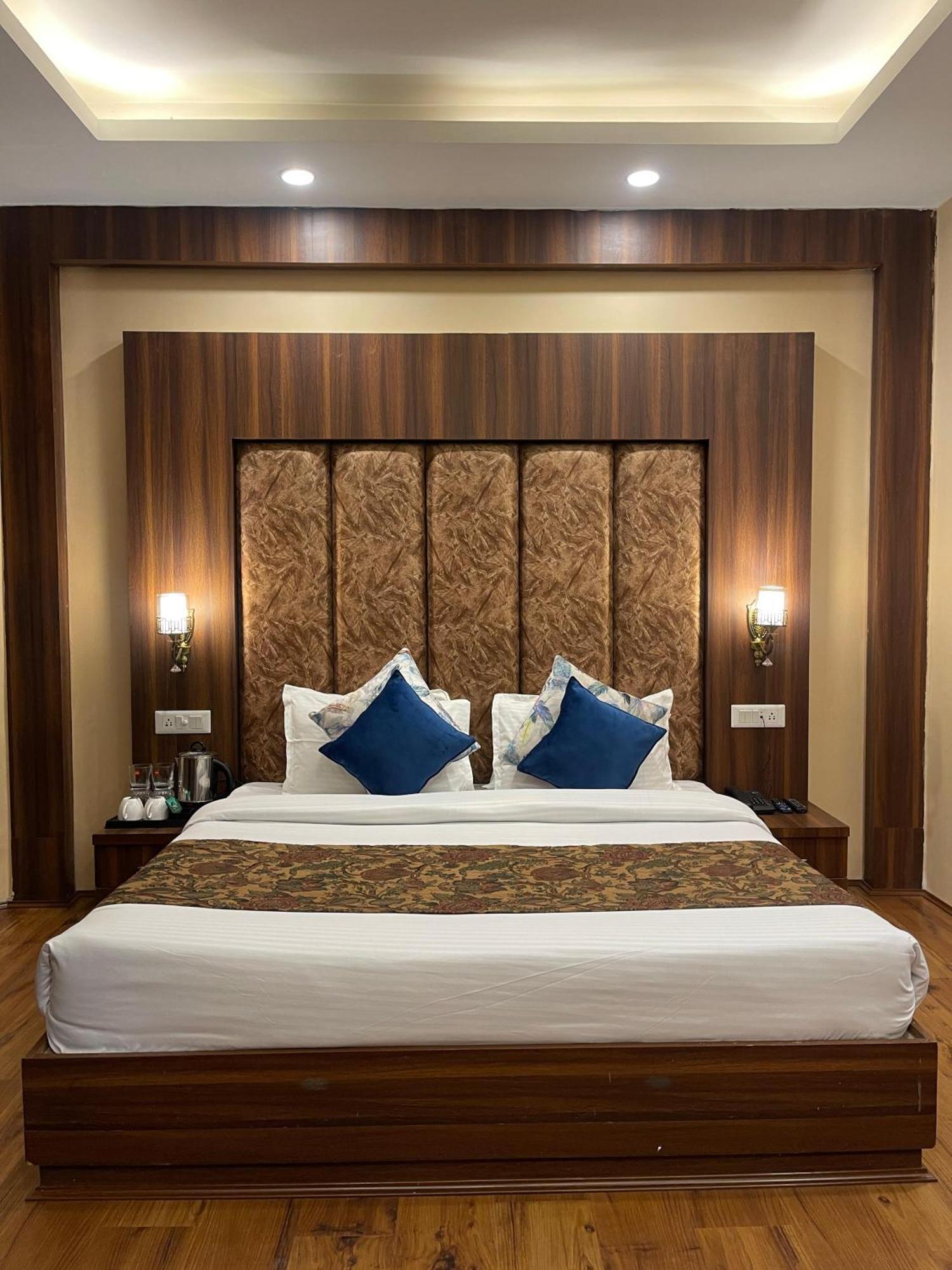 Hotel Zoon Dabb Srinagar Airport Kashmir Exterior foto